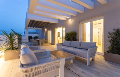 Resale - Apartment - Middle Floor Apartment - Marbella - Nueva Andalucia