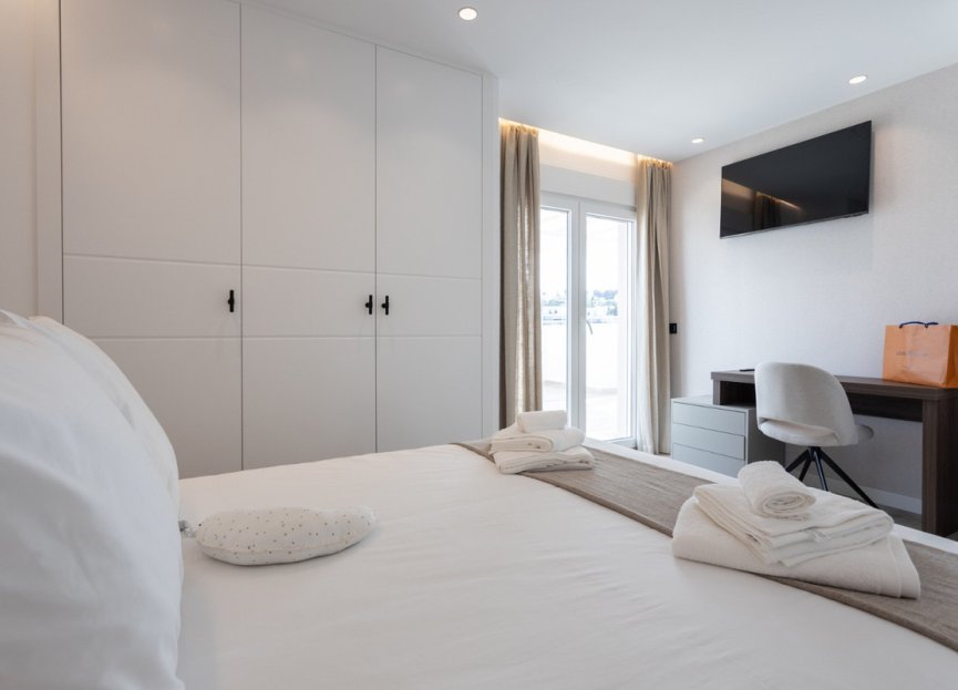 Resale - Apartment - Middle Floor Apartment - Marbella - Nueva Andalucia