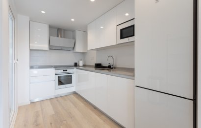 Resale - Apartment - Middle Floor Apartment - Marbella - Nueva Andalucia