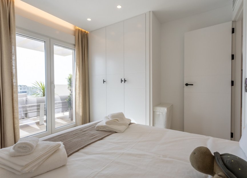 Resale - Apartment - Middle Floor Apartment - Marbella - Nueva Andalucia