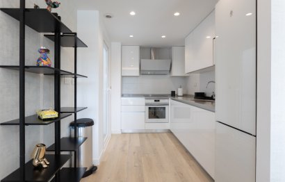 Resale - Apartment - Middle Floor Apartment - Marbella - Nueva Andalucia