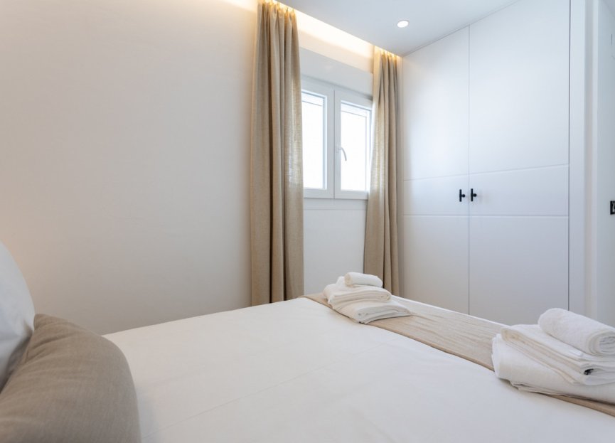 Resale - Apartment - Middle Floor Apartment - Marbella - Nueva Andalucia