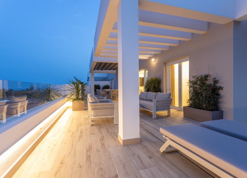 Resale - Apartment - Middle Floor Apartment - Marbella - Nueva Andalucia