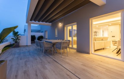 Resale - Apartment - Middle Floor Apartment - Marbella - Nueva Andalucia