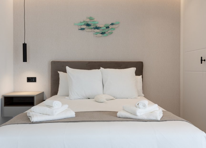 Resale - Apartment - Middle Floor Apartment - Marbella - Nueva Andalucia