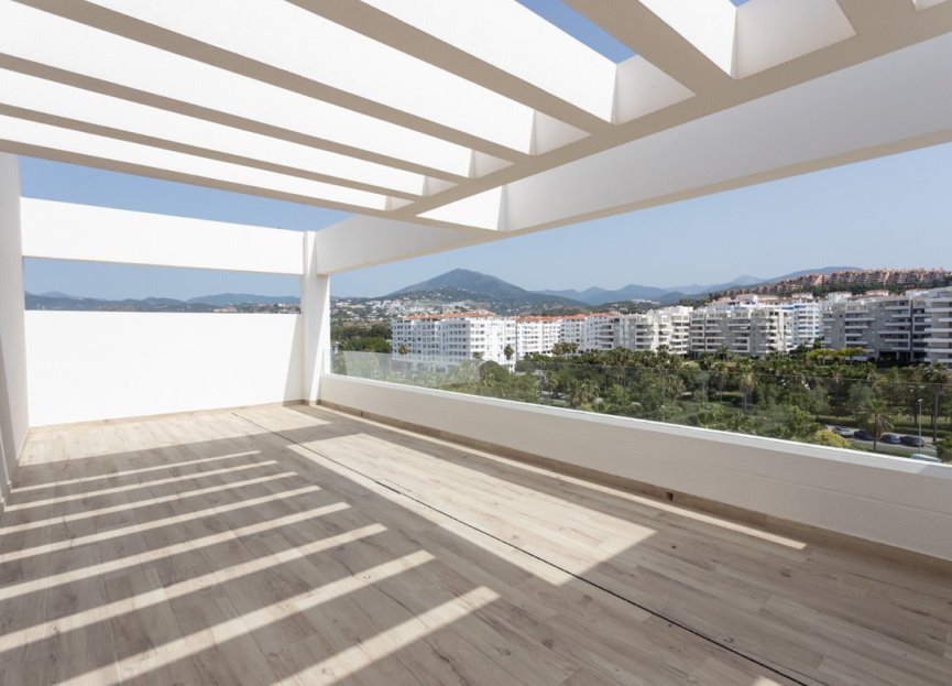 Resale - Apartment - Middle Floor Apartment - Marbella - Nueva Andalucia