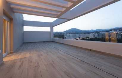Resale - Apartment - Middle Floor Apartment - Marbella - Nueva Andalucia