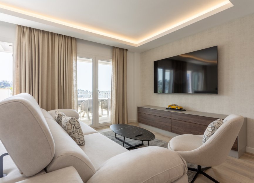 Resale - Apartment - Middle Floor Apartment - Marbella - Nueva Andalucia