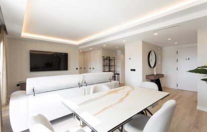 Resale - Apartment - Middle Floor Apartment - Marbella - Nueva Andalucia