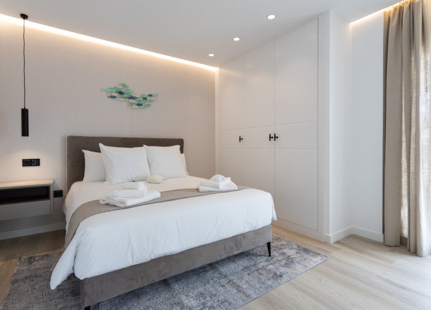 Resale - Apartment - Middle Floor Apartment - Marbella - Nueva Andalucia