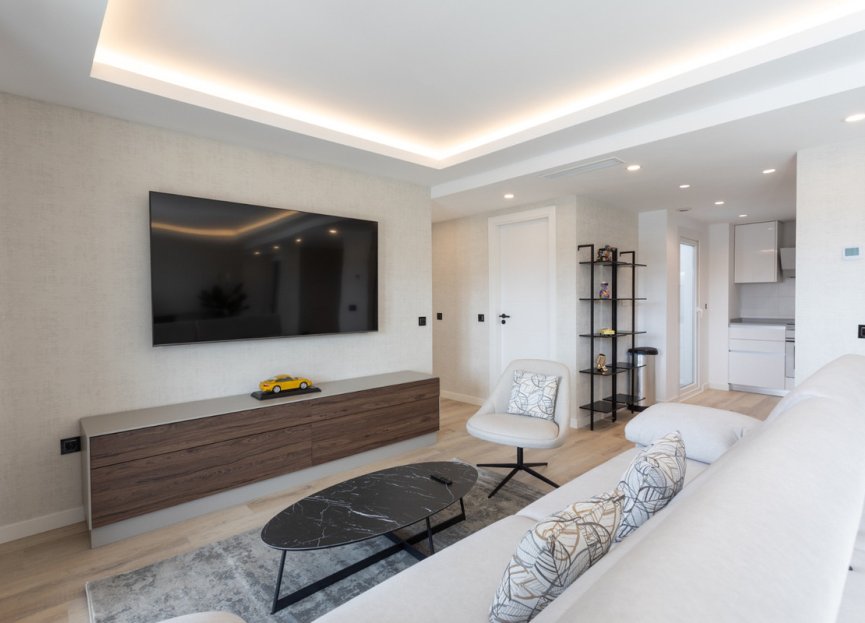 Resale - Apartment - Middle Floor Apartment - Marbella - Nueva Andalucia