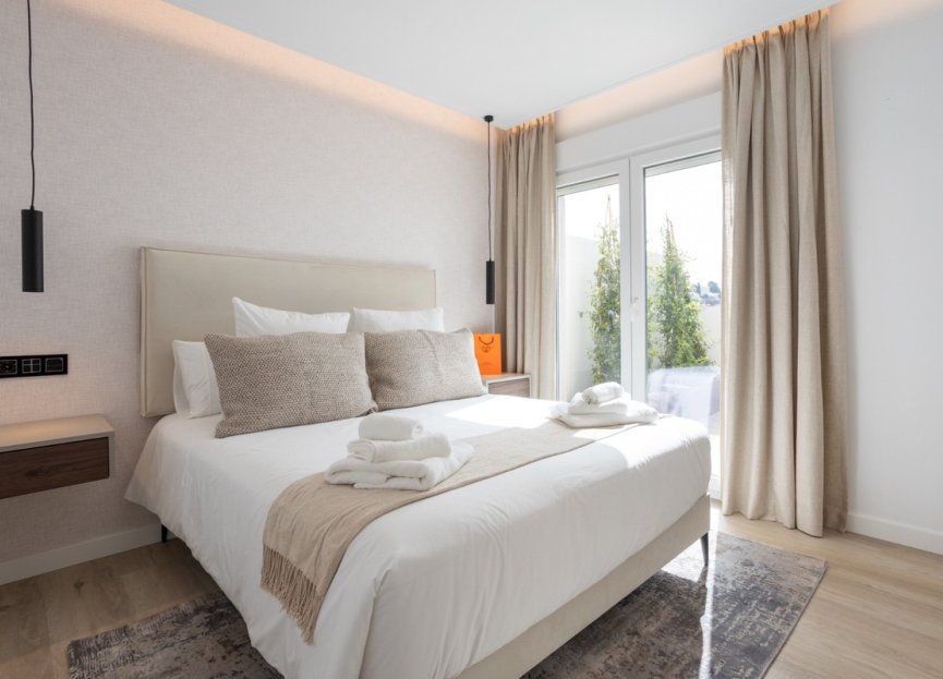 Resale - Apartment - Middle Floor Apartment - Marbella - Nueva Andalucia