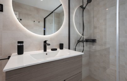 Resale - Apartment - Middle Floor Apartment - Marbella - Nueva Andalucia