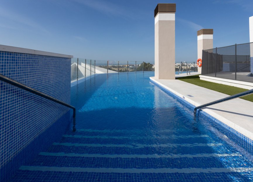 Resale - Apartment - Middle Floor Apartment - Marbella - Nueva Andalucia