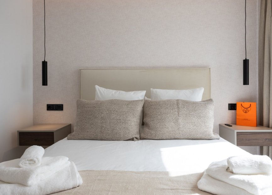 Resale - Apartment - Middle Floor Apartment - Marbella - Nueva Andalucia