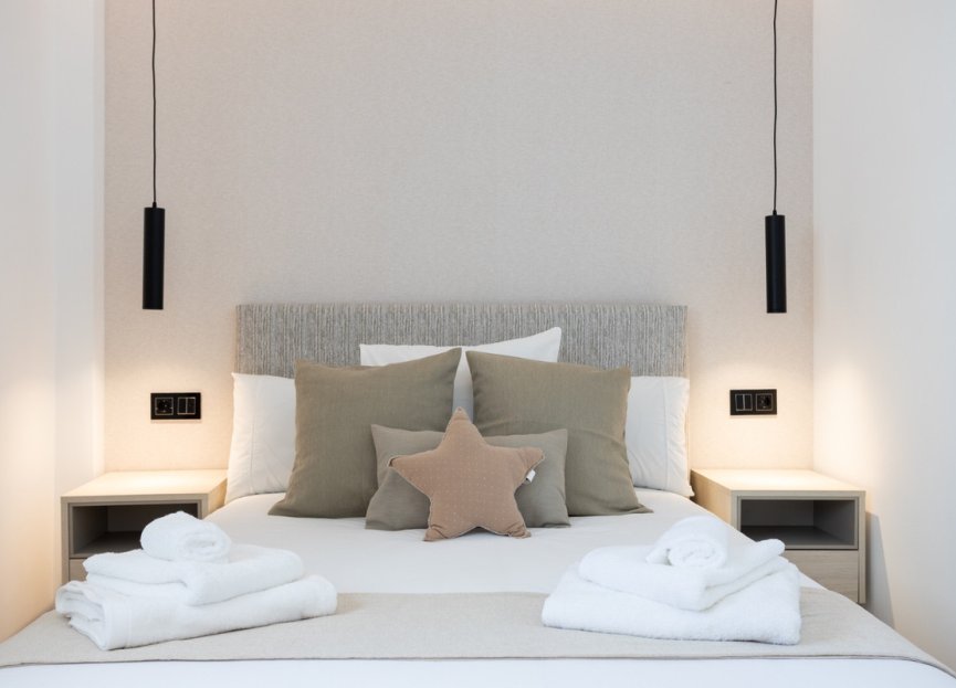 Resale - Apartment - Middle Floor Apartment - Marbella - Nueva Andalucia