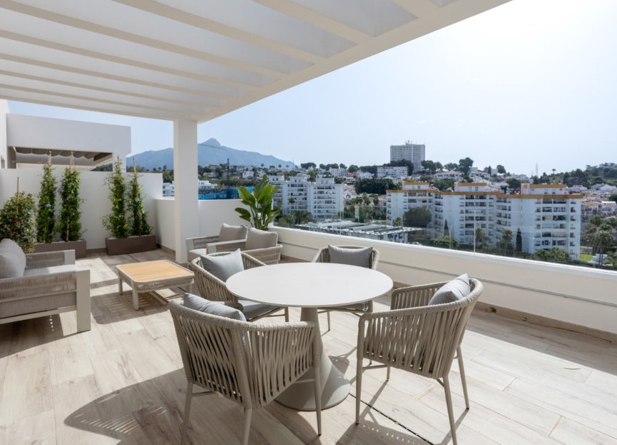 Resale - Apartment - Middle Floor Apartment - Marbella - Nueva Andalucia