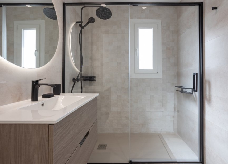 Resale - Apartment - Middle Floor Apartment - Marbella - Nueva Andalucia