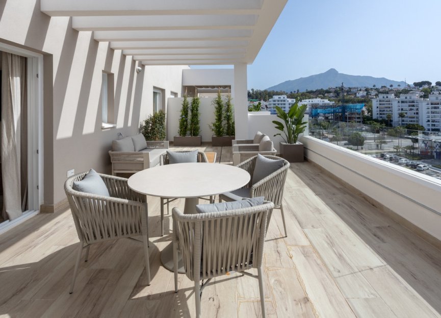 Resale - Apartment - Middle Floor Apartment - Marbella - Nueva Andalucia
