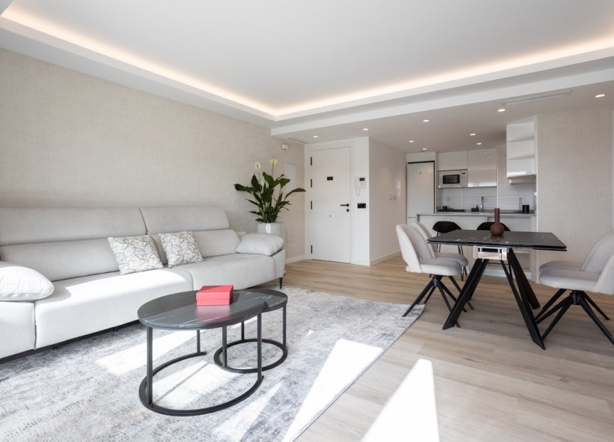 Resale - Apartment - Middle Floor Apartment - Marbella - Nueva Andalucia