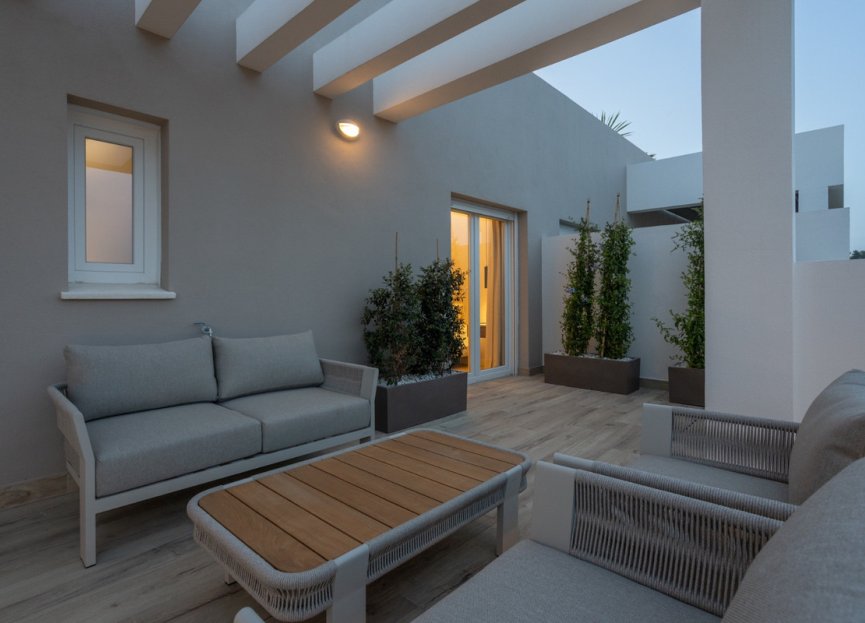 Resale - Apartment - Middle Floor Apartment - Marbella - Nueva Andalucia