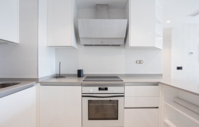 Resale - Apartment - Middle Floor Apartment - Marbella - Nueva Andalucia