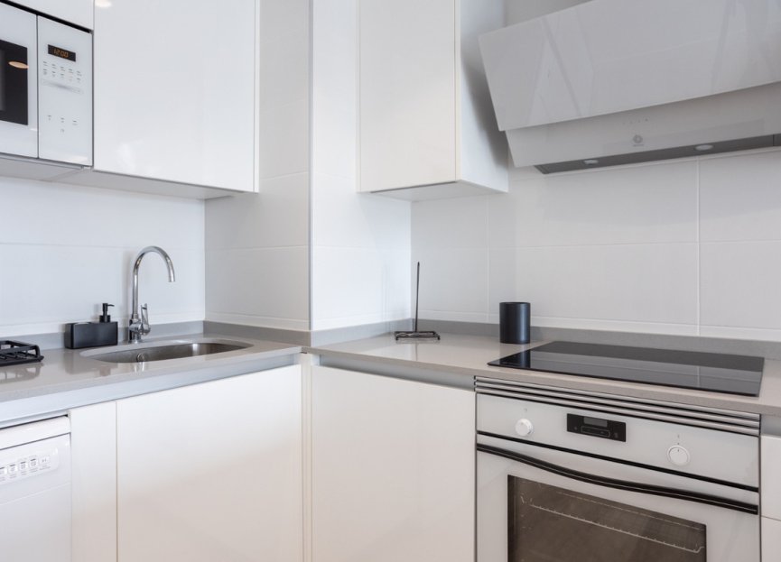 Resale - Apartment - Middle Floor Apartment - Marbella - Nueva Andalucia