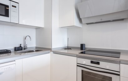 Resale - Apartment - Middle Floor Apartment - Marbella - Nueva Andalucia