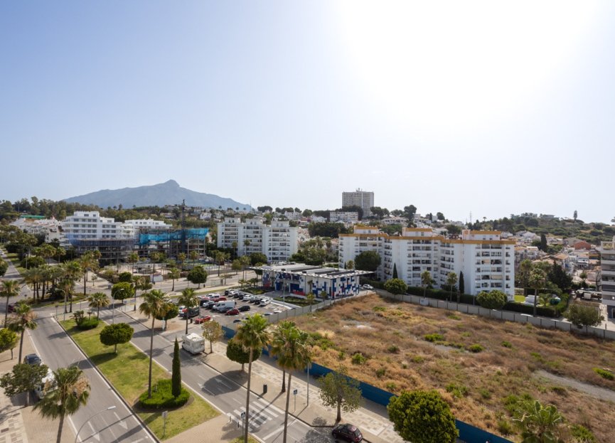 Resale - Apartment - Middle Floor Apartment - Marbella - Nueva Andalucia