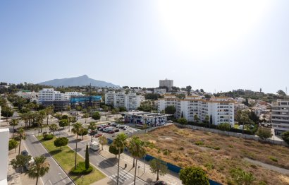 Resale - Apartment - Middle Floor Apartment - Marbella - Nueva Andalucia