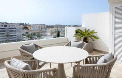 Resale - Apartment - Middle Floor Apartment - Marbella - Nueva Andalucia