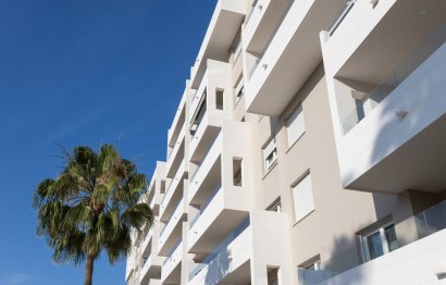 Resale - Apartment - Middle Floor Apartment - Marbella - Nueva Andalucia