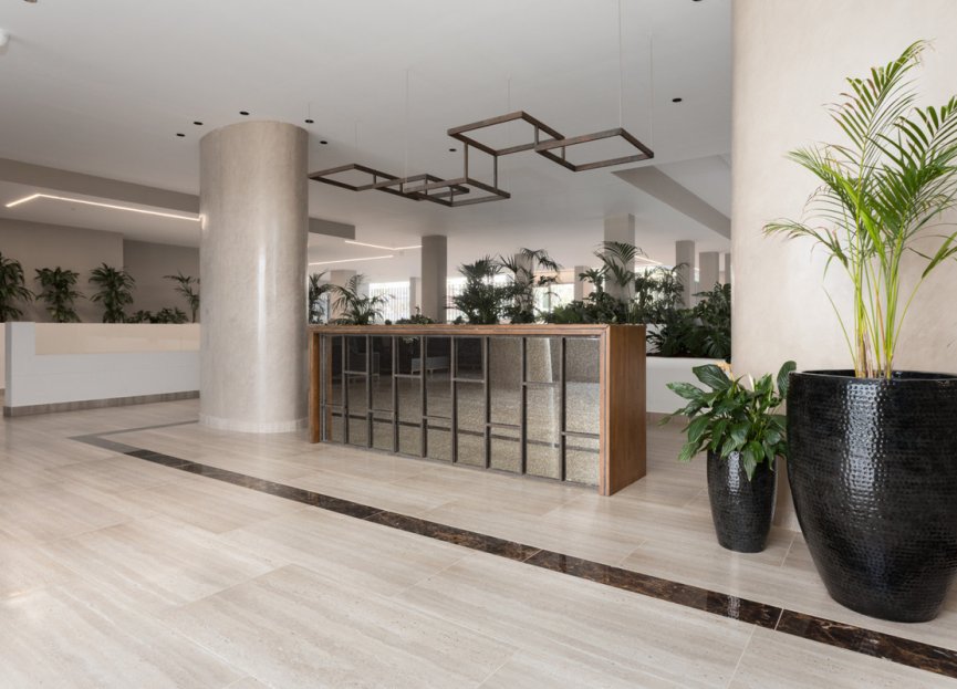 Resale - Apartment - Middle Floor Apartment - Marbella - Nueva Andalucia