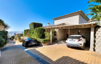 Resale - House - Detached Villa - Benalmádena - Benalmadena Centro