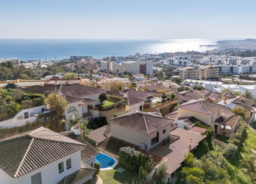 Resale - House - Detached Villa - Benalmádena - Benalmadena Centro