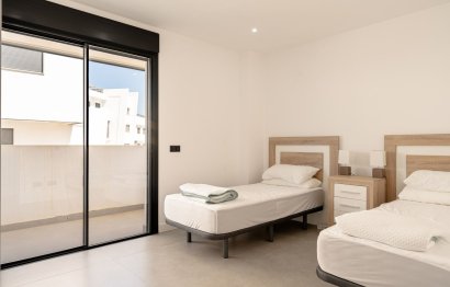 Resale - Apartment - Penthouse - Estepona - Estepona Centro