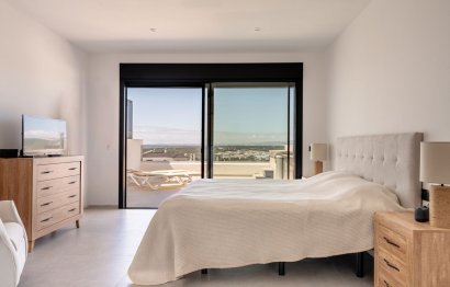 Resale - Apartment - Penthouse - Estepona - Estepona Centro