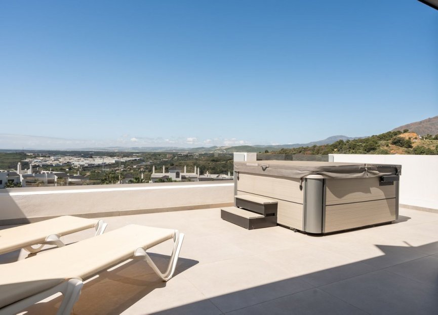 Resale - Apartment - Penthouse - Estepona - Estepona Centro