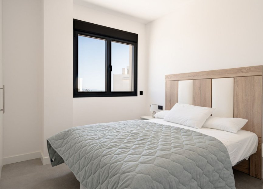 Resale - Apartment - Penthouse - Estepona - Estepona Centro