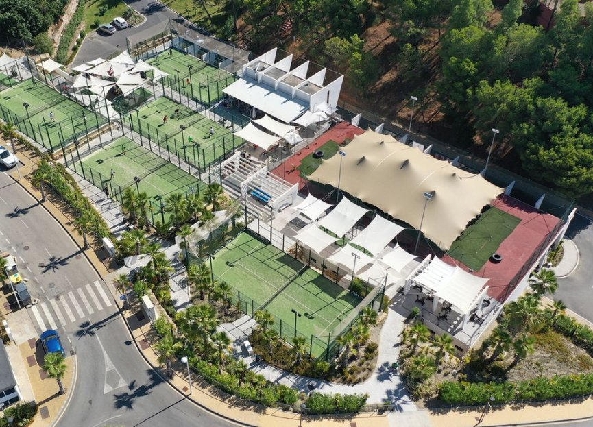 Resale - Apartment - Penthouse - Estepona - Estepona Centro