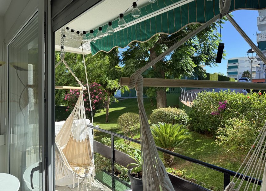 Resale - Apartment - Middle Floor Apartment - Estepona - Estepona Centro