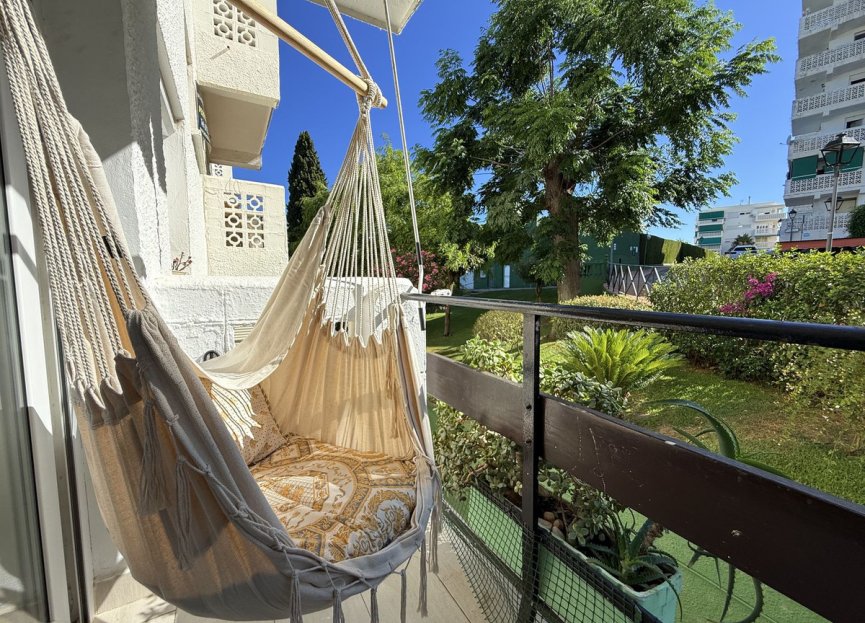 Resale - Apartment - Middle Floor Apartment - Estepona - Estepona Centro