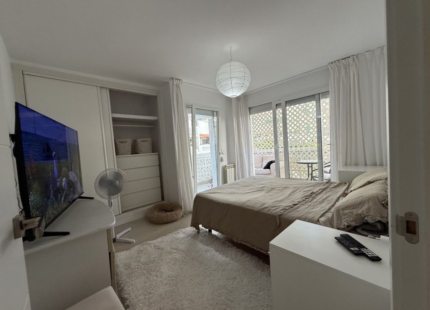 Resale - Apartment - Middle Floor Apartment - Estepona - Estepona Centro