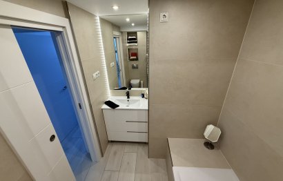 Resale - Apartment - Middle Floor Apartment - Estepona - Estepona Centro