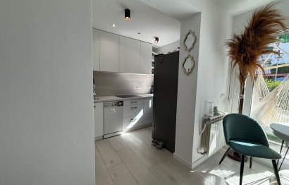 Resale - Apartment - Middle Floor Apartment - Estepona - Estepona Centro