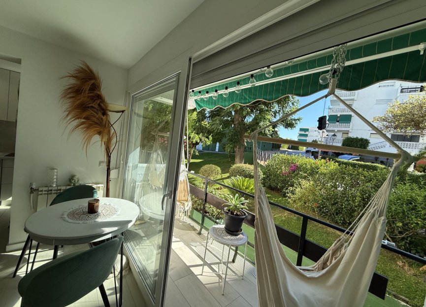 Resale - Apartment - Middle Floor Apartment - Estepona - Estepona Centro