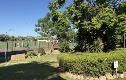 Resale - Apartment - Middle Floor Apartment - Estepona - Estepona Centro