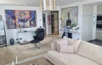 Resale - Apartment - Penthouse - Estepona - Estepona Centro