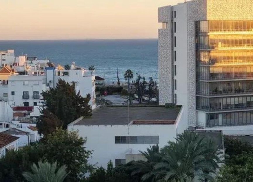 Resale - Apartment - Penthouse - Estepona - Estepona Centro