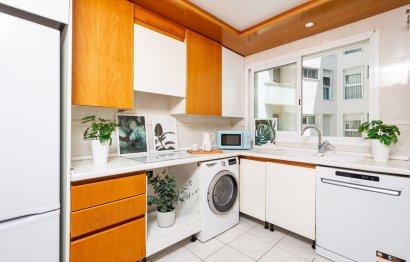 Resale - Apartment - Middle Floor Apartment - Marbella - Marbella Centro